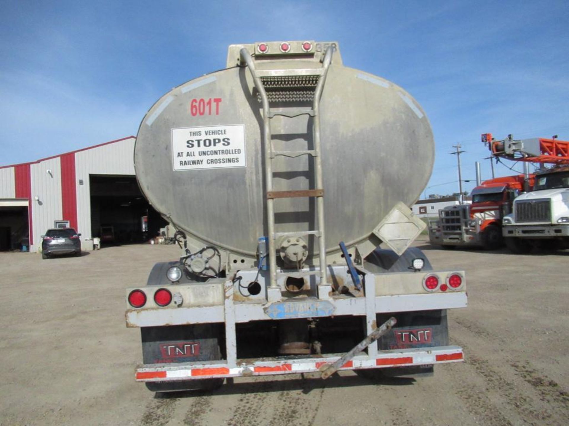 2012 ADVANCE DUNTE TRA/REM TRIAXLE OIL HAULER TRAILER - Image 4 of 10