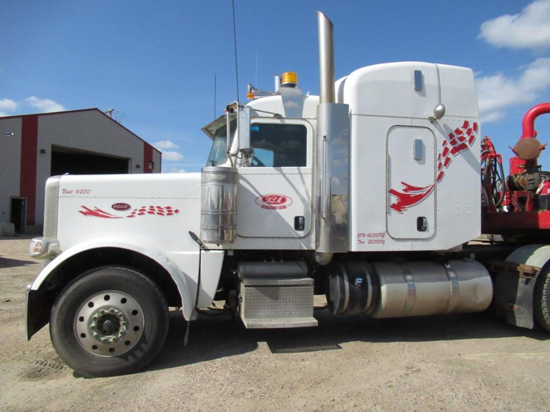 2014 PETERBILT 388 TANDEM SEMIVAC TRUCK - Image 22 of 30