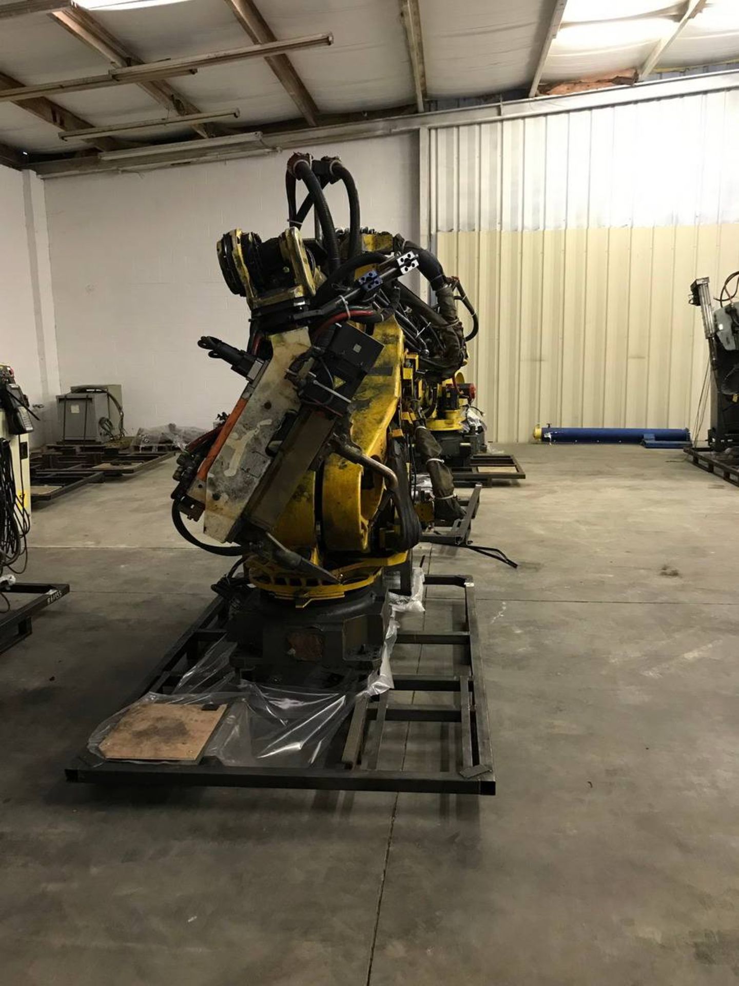 Fanuc R-2000IA 165F Robot - Image 2 of 13