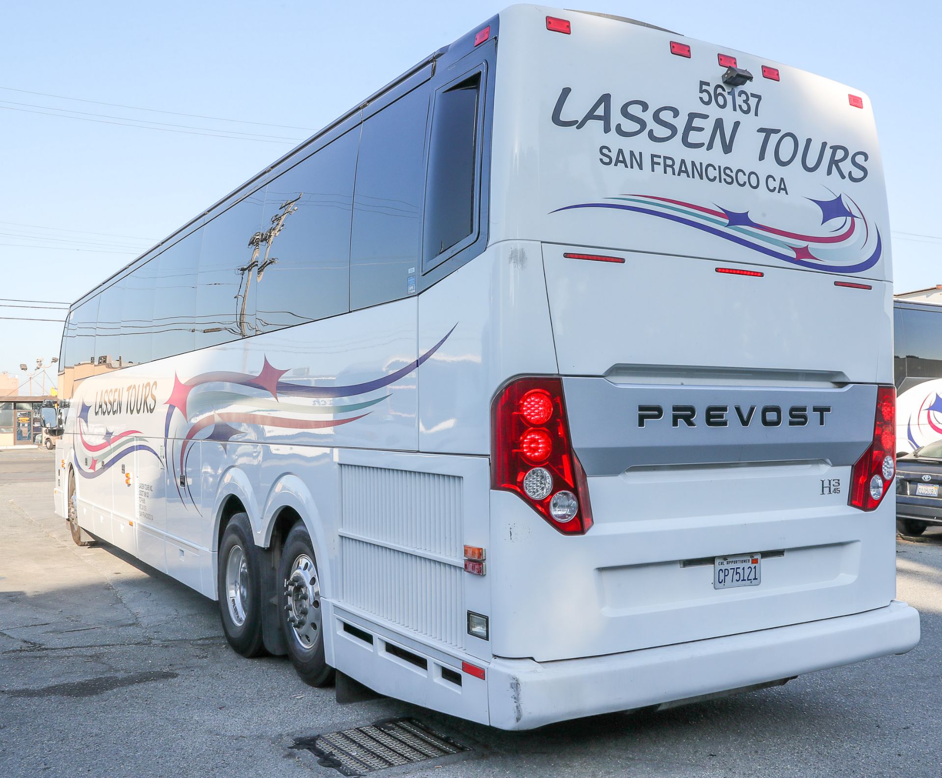 2013 Prevost H3-45 Charter Bus, 56 Seats, Volvo Engine, Allison Transmission - Image 7 of 16
