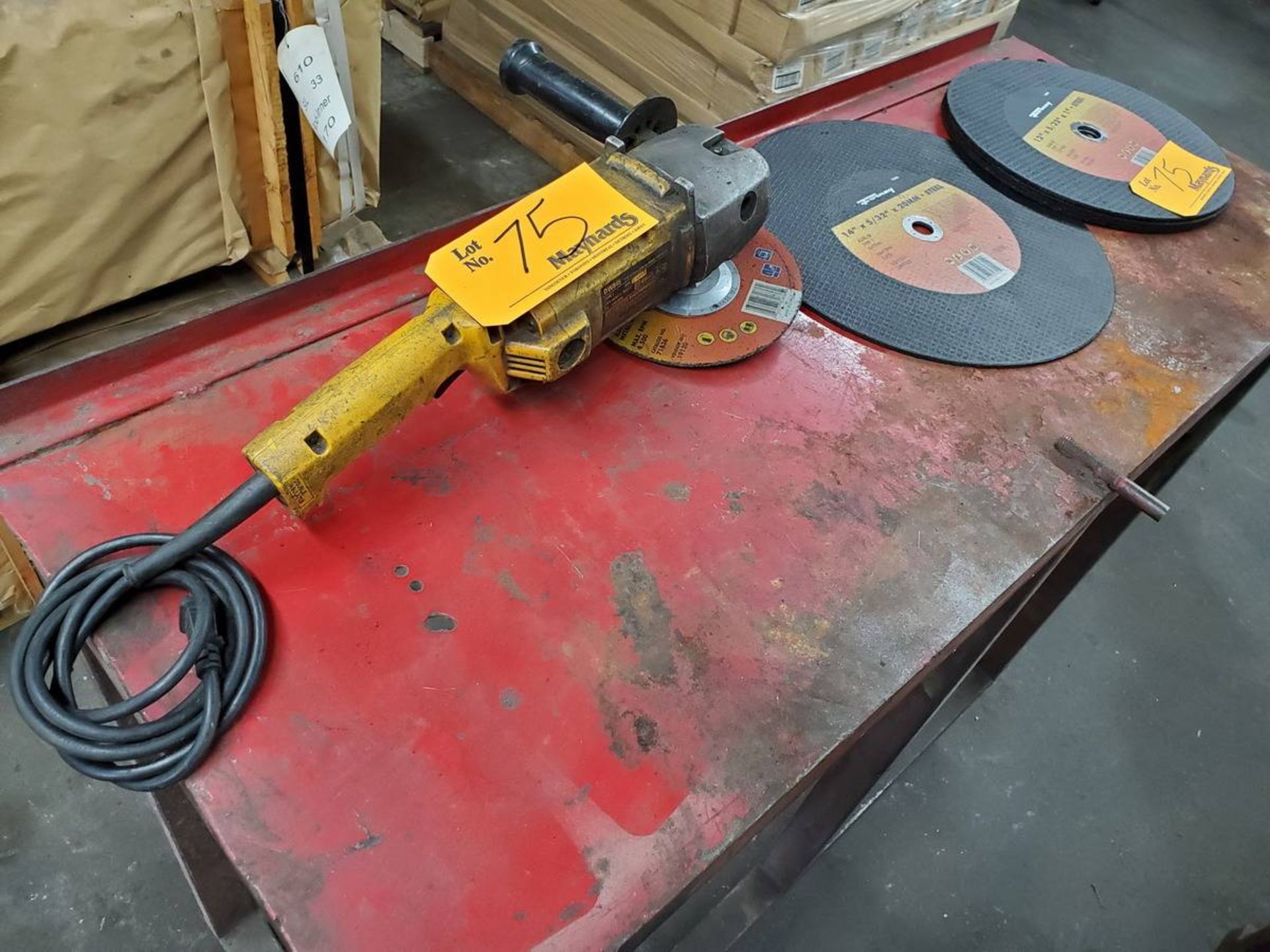 Dewalt 7"/9" Angle Sander