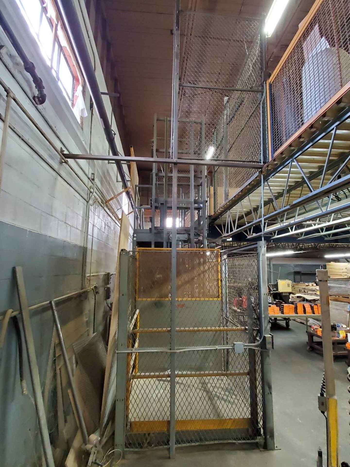 Langley EH-102 Floor To Floor Lift