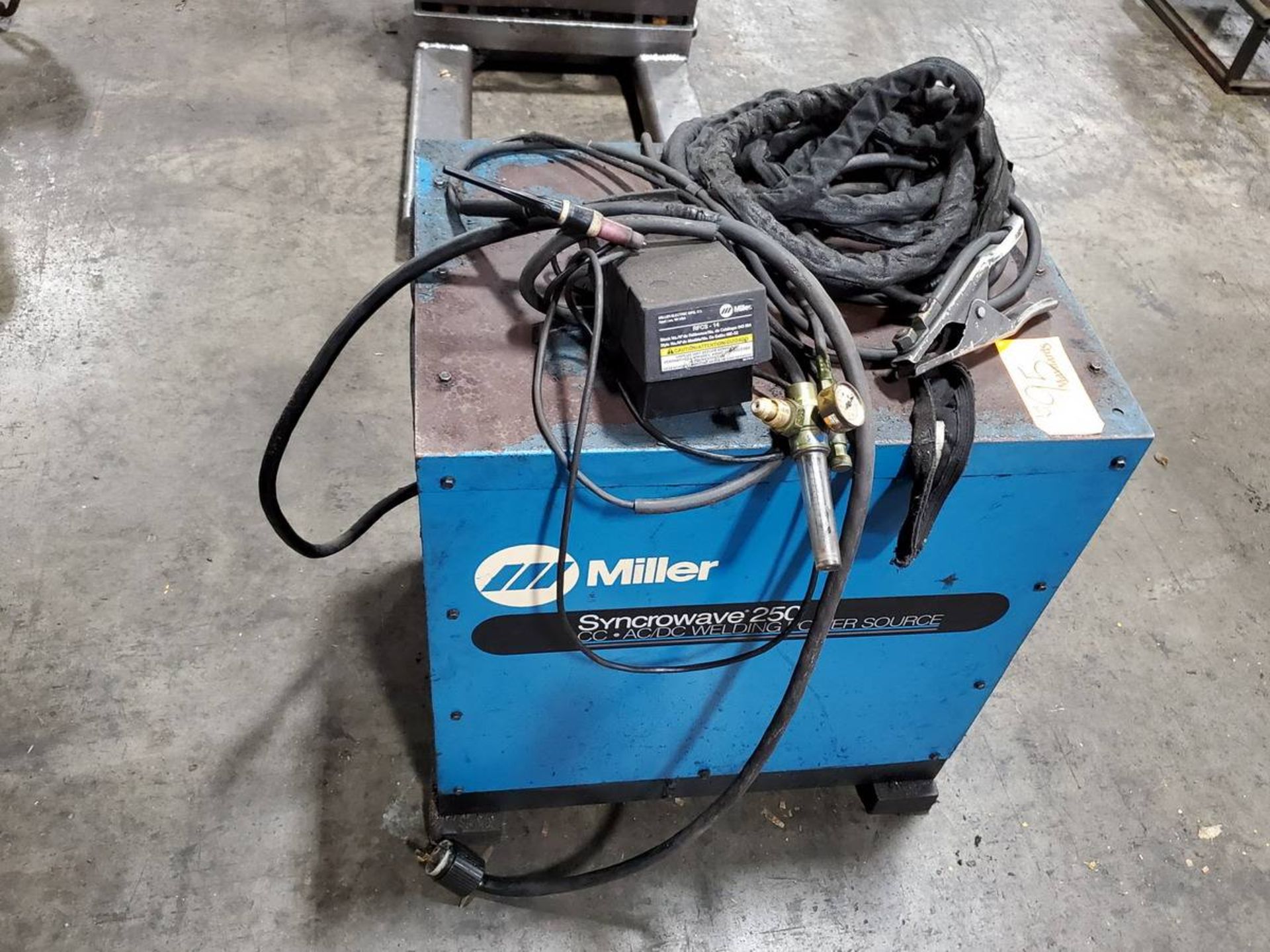 Miller Synchrowave 250 Welder - Image 3 of 5