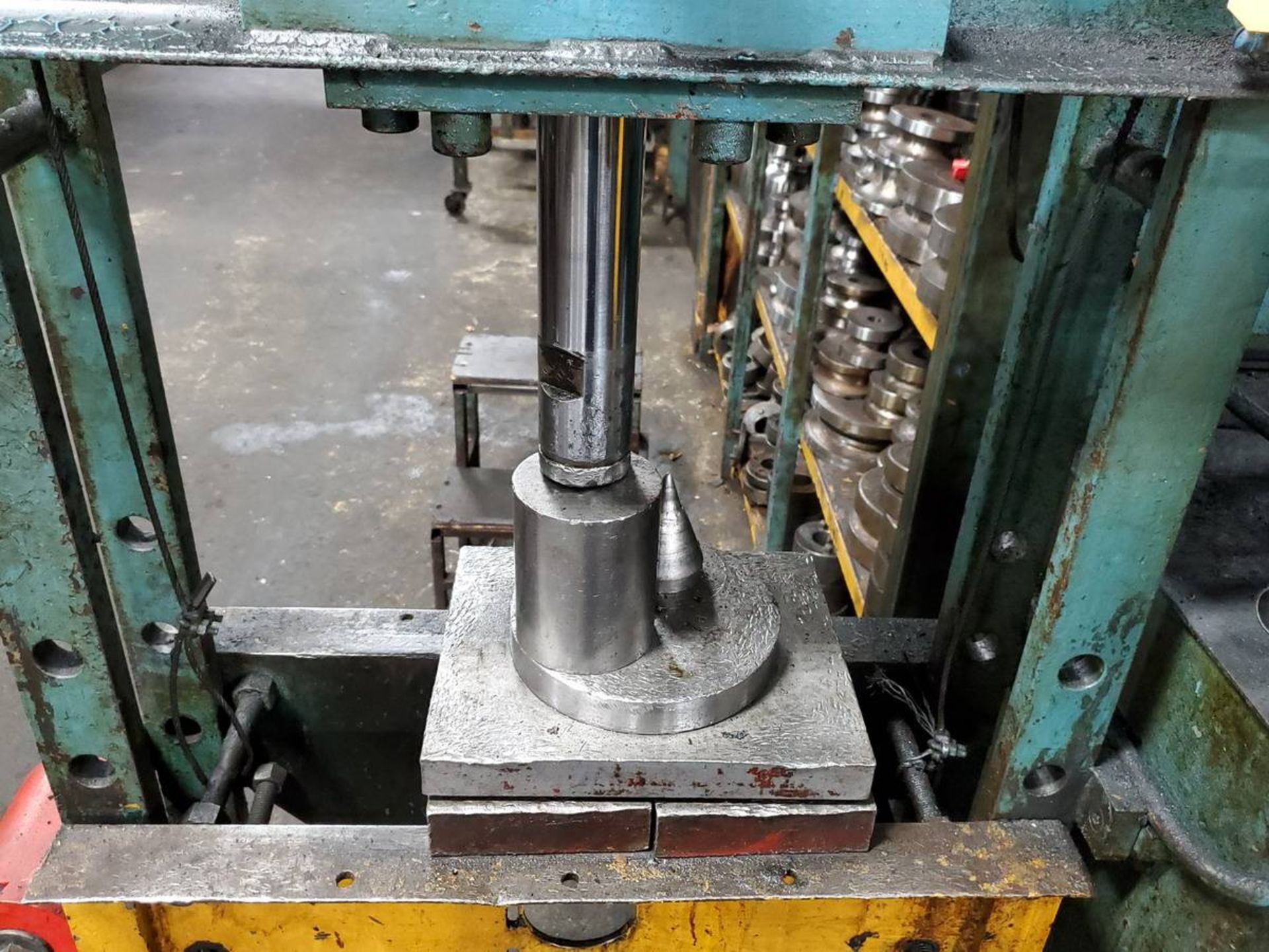 60 KR Wilson Hydraulic Test Press - Image 3 of 5