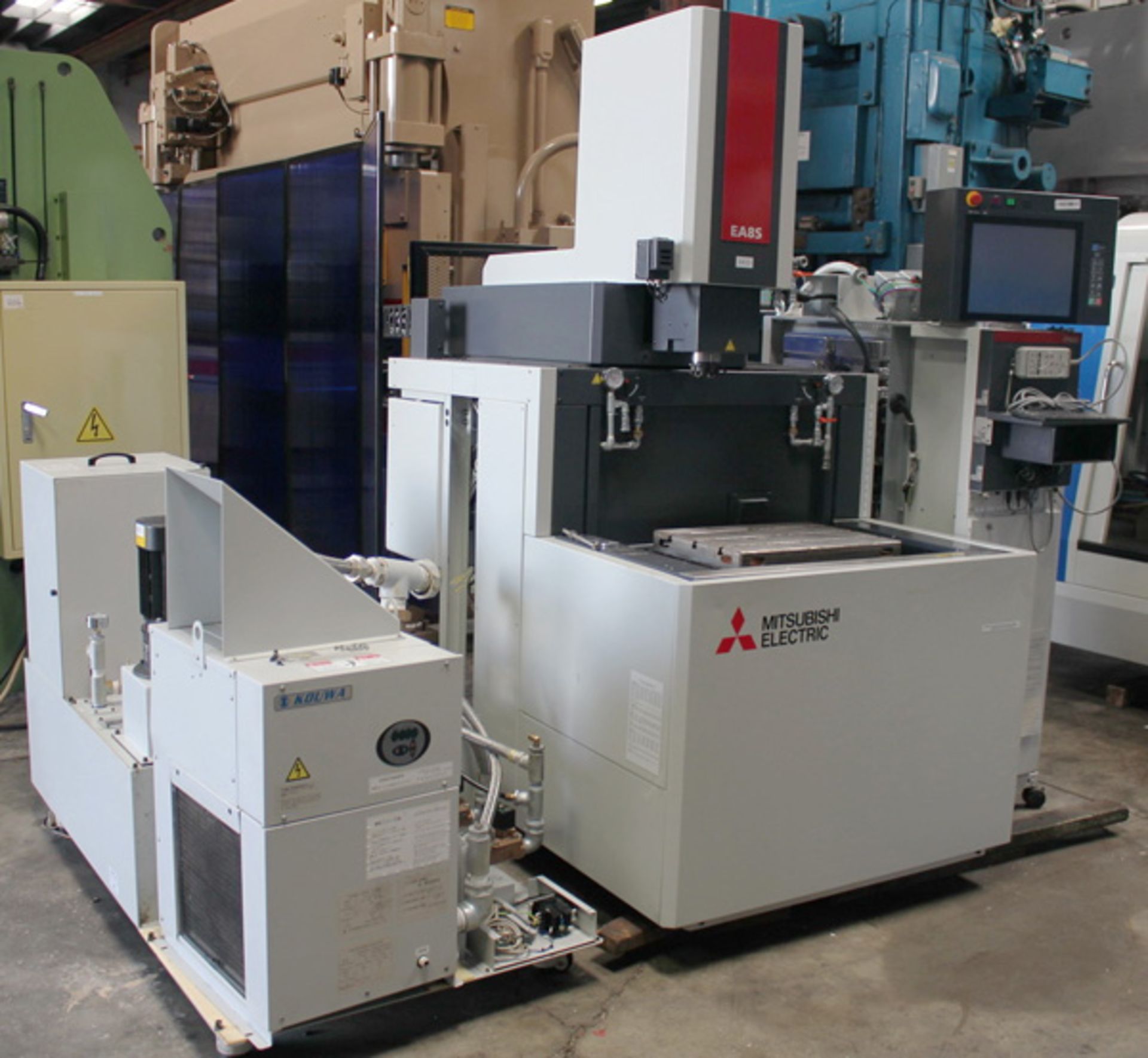 2015 Mitsubishi CNC Sinker Type EDM | 11.8" x 9.8" x 9.8", Mdl: EA8SM, S/N: 05SD8181 - 8433HP