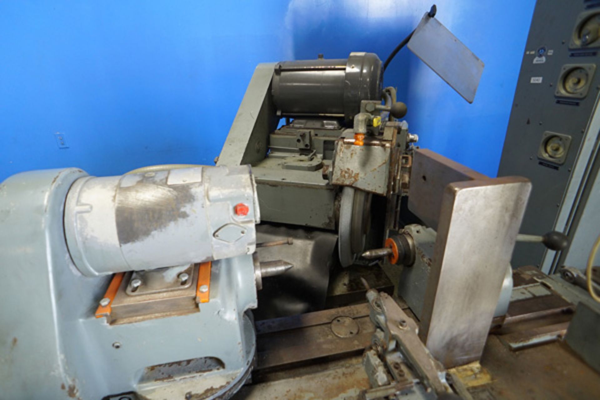 1973 Landis Angle Head Cylindrical Grinder | 10" x 20", Mdl: 1R, S/N: T-884-73 - 5040HP - Image 8 of 9