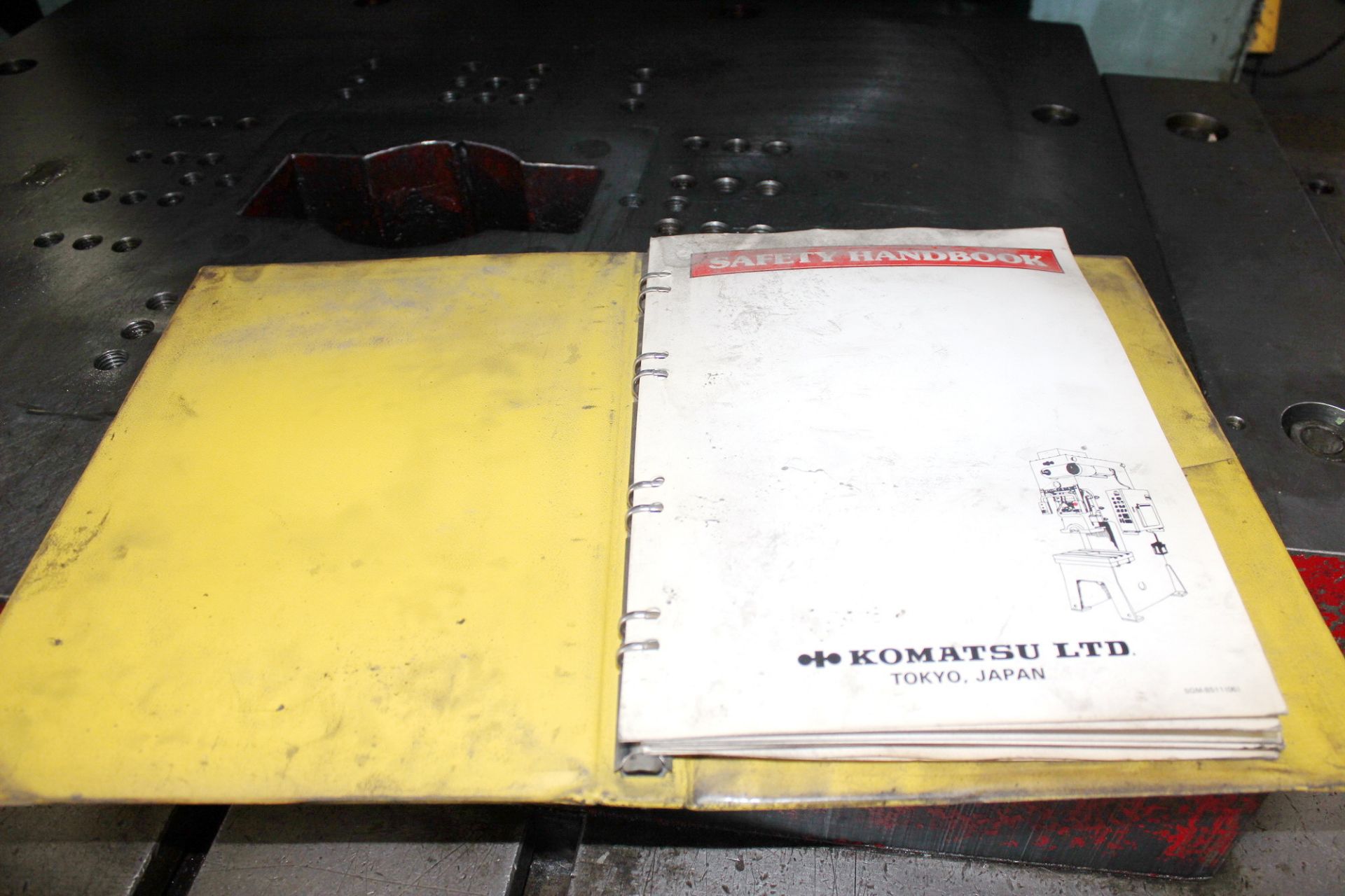 1986 Komatsu Gap Frame Single Crank Punch Press | 220 Ton x 57" x 33", Mdl: OBS200-2, S/N: 10237 - - Image 19 of 21