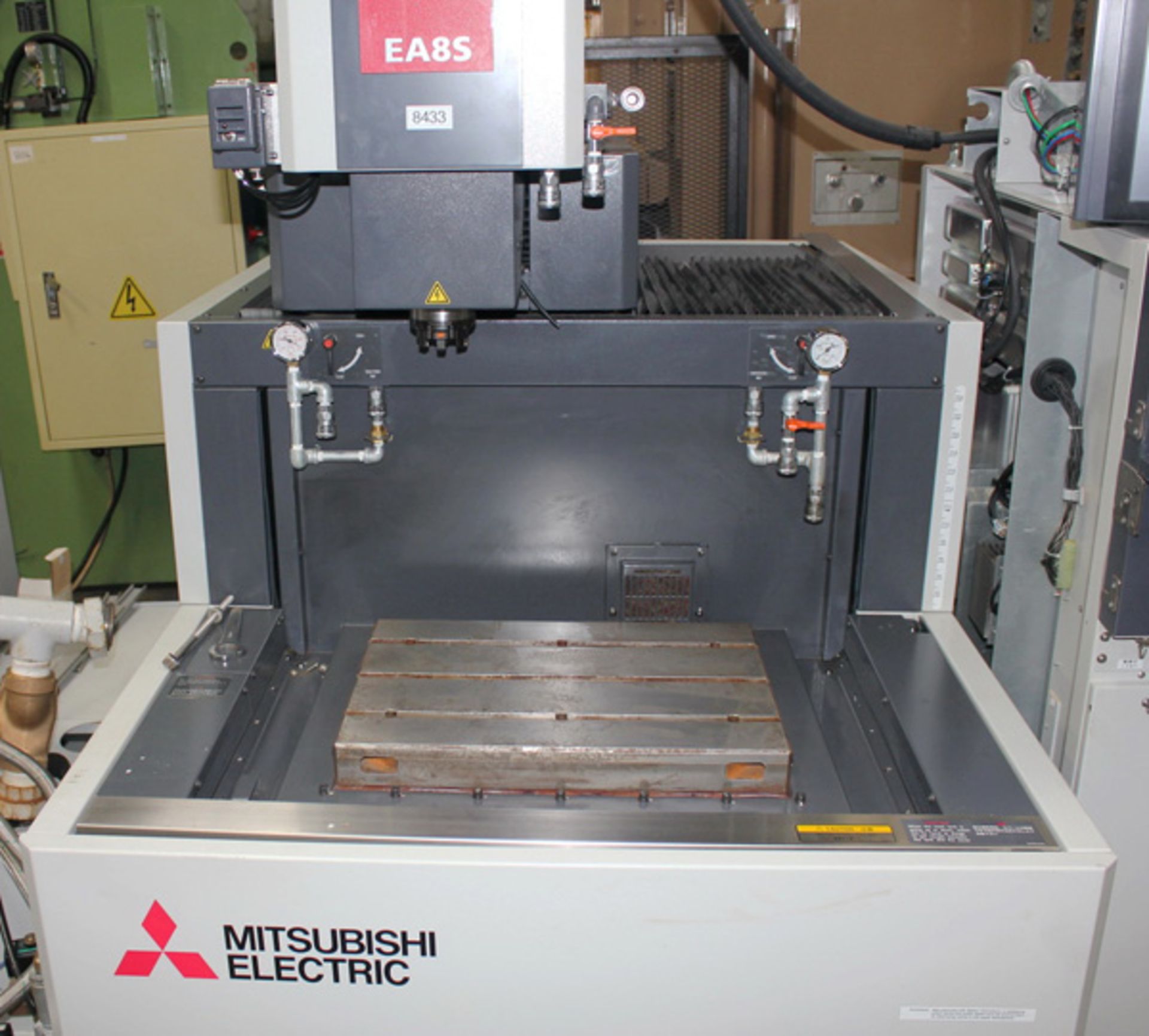 2015 Mitsubishi CNC Sinker Type EDM | 11.8" x 9.8" x 9.8", Mdl: EA8SM, S/N: 05SD8181 - 8433HP - Image 4 of 16