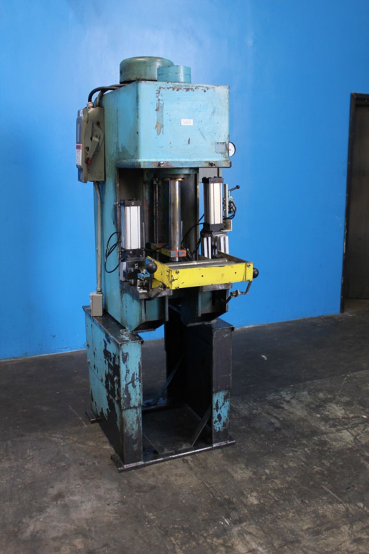 Denison Multipress Hydraulic C Frame Press | 8 Ton x 18" x 11", Mdl: WR87M/C-261, S/N: 30404 -