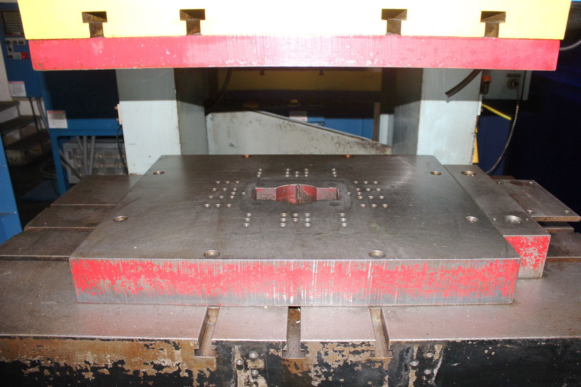 1986 Komatsu Gap Frame Single Crank Punch Press | 220 Ton x 57" x 33", Mdl: OBS200-2, S/N: 10237 - - Image 10 of 21