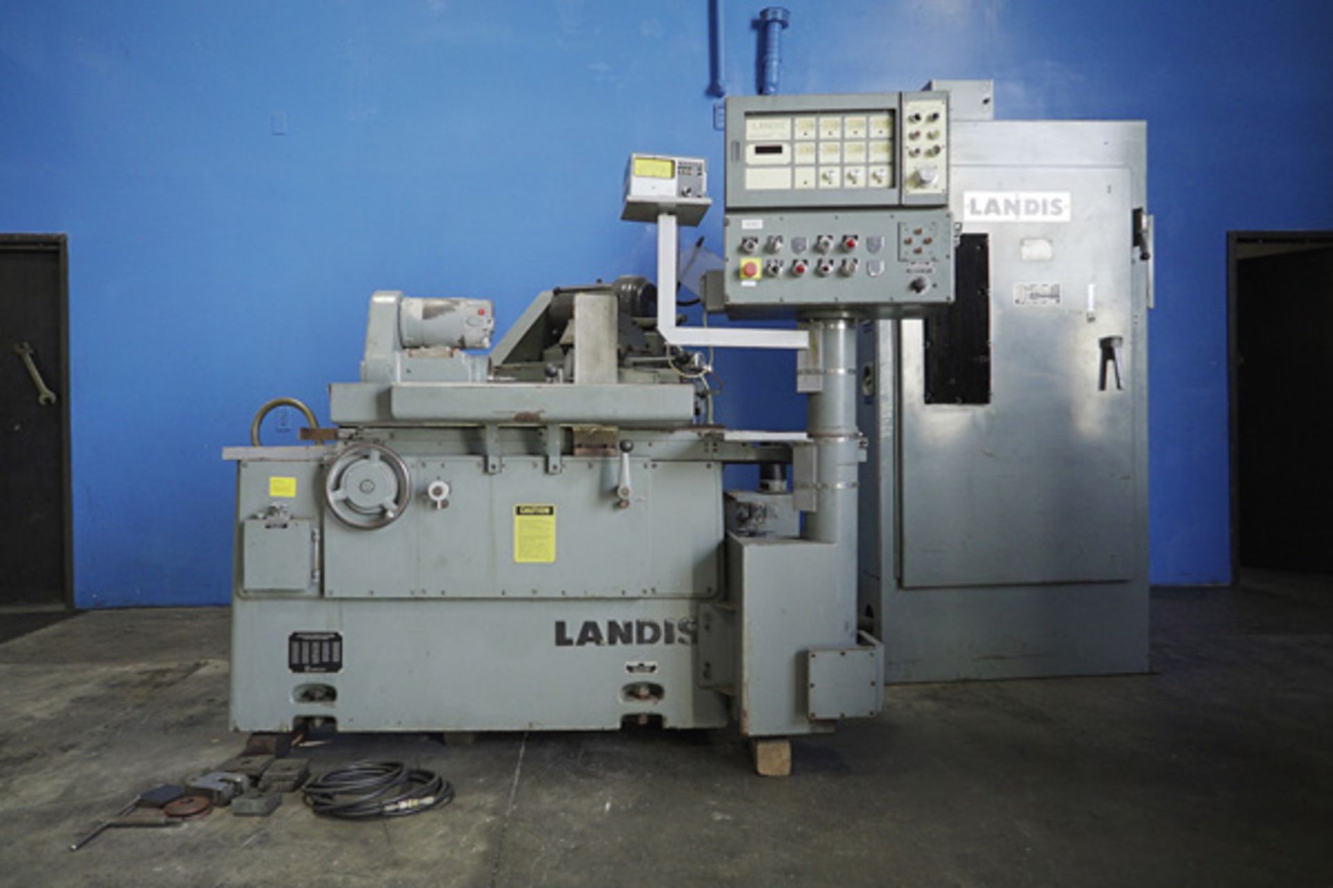 1973 Landis Angle Head Cylindrical Grinder | 10" x 20", Mdl: 1R, S/N: T-884-73 - 5040HP