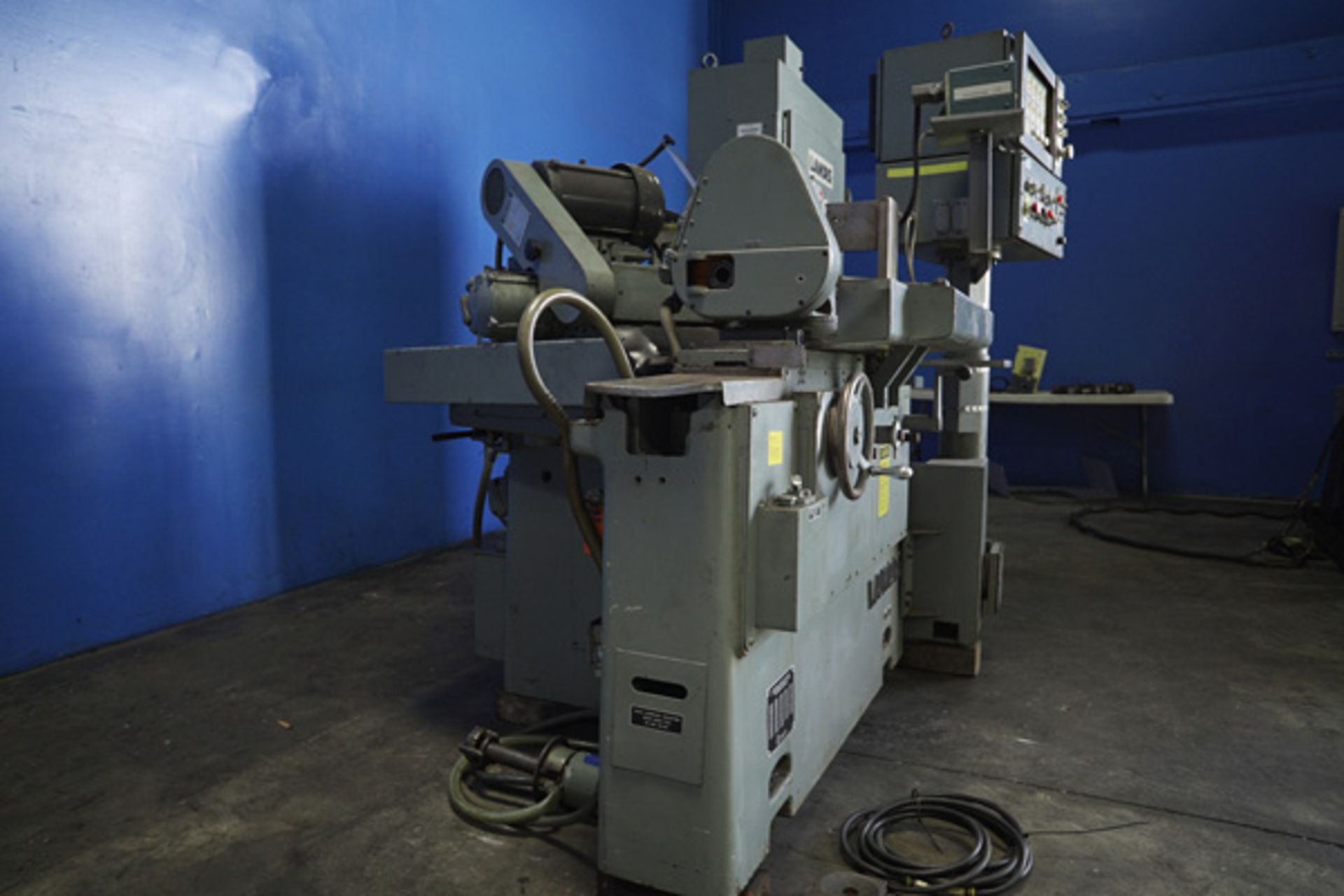 1973 Landis Angle Head Cylindrical Grinder | 10" x 20", Mdl: 1R, S/N: T-884-73 - 5040HP - Image 4 of 9