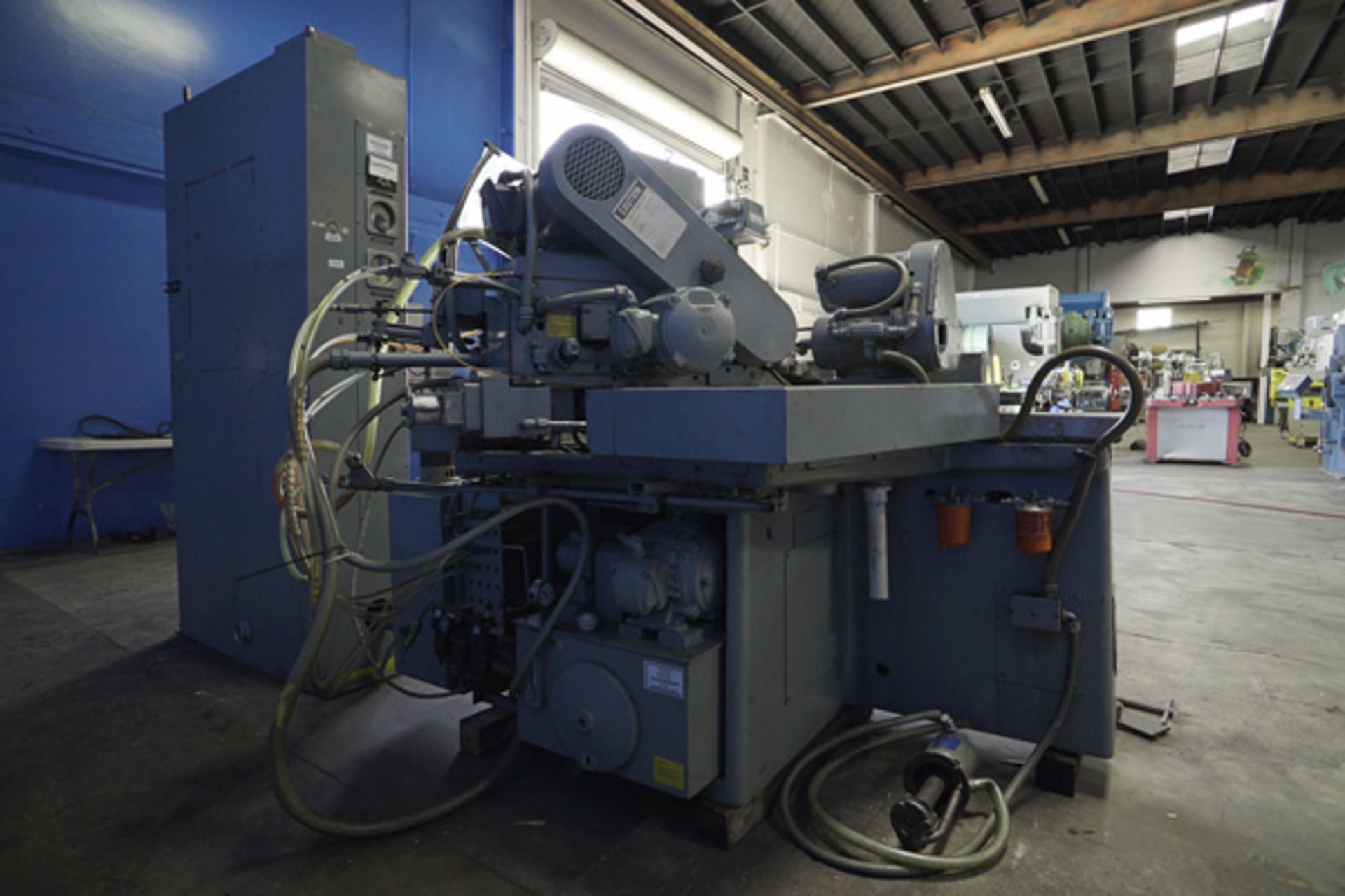1973 Landis Angle Head Cylindrical Grinder | 10" x 20", Mdl: 1R, S/N: T-884-73 - 5040HP - Image 3 of 9