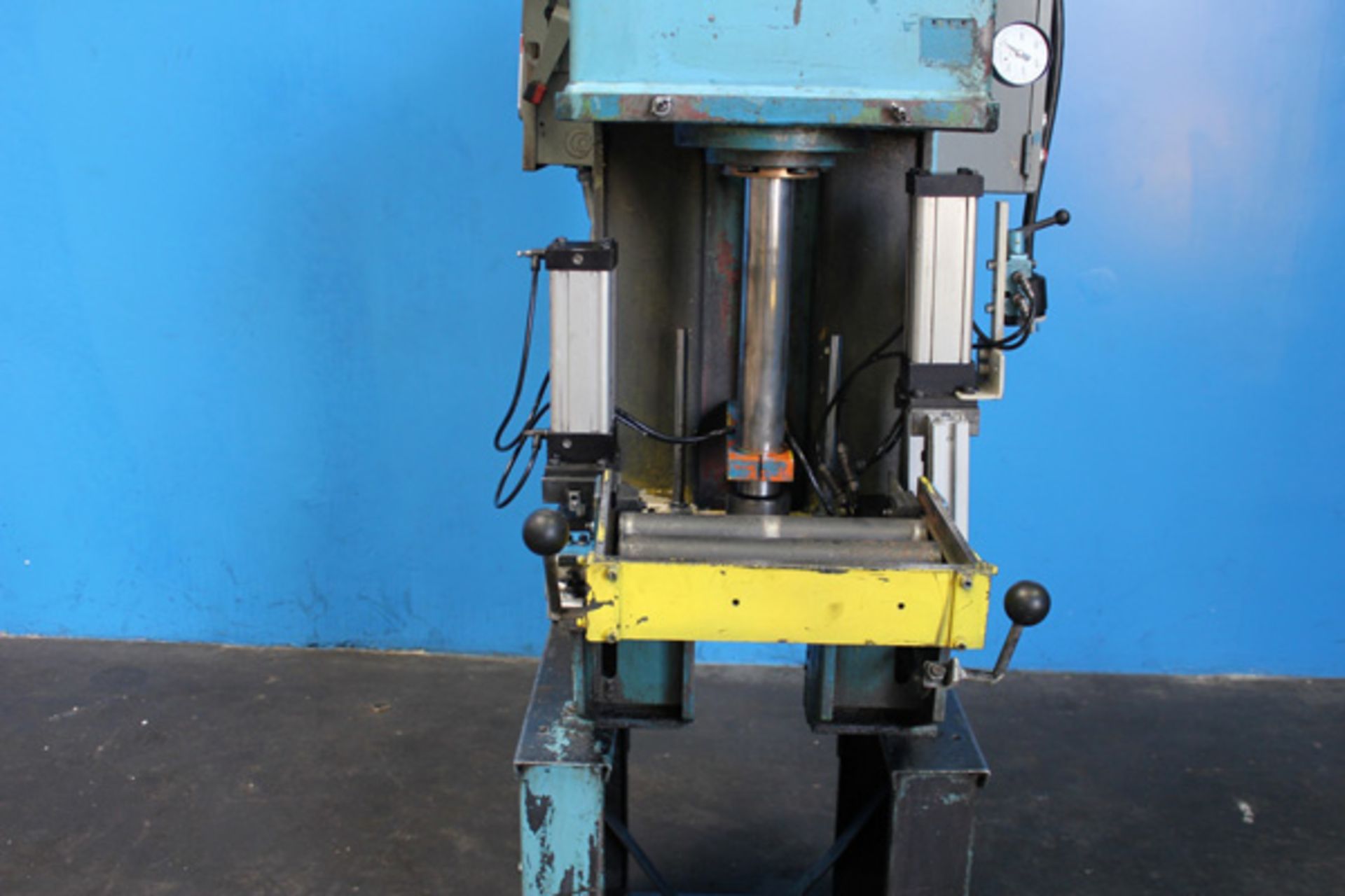 Denison Multipress Hydraulic C Frame Press | 8 Ton x 18" x 11", Mdl: WR87M/C-261, S/N: 30404 - - Image 3 of 4