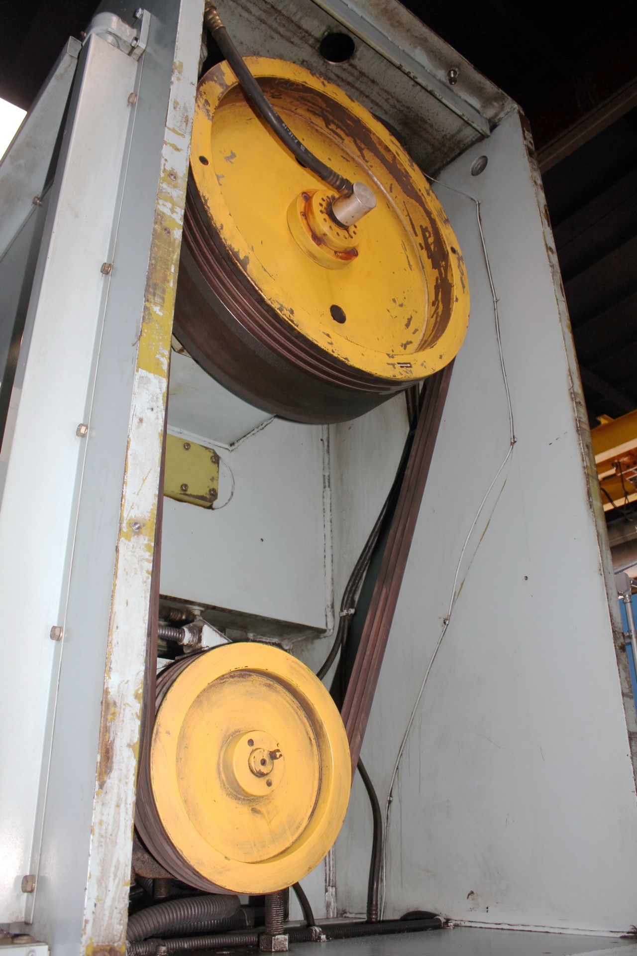 1986 Komatsu Gap Frame Single Crank Punch Press | 220 Ton x 57" x 33", Mdl: OBS200-2, S/N: 10237 - - Image 7 of 21