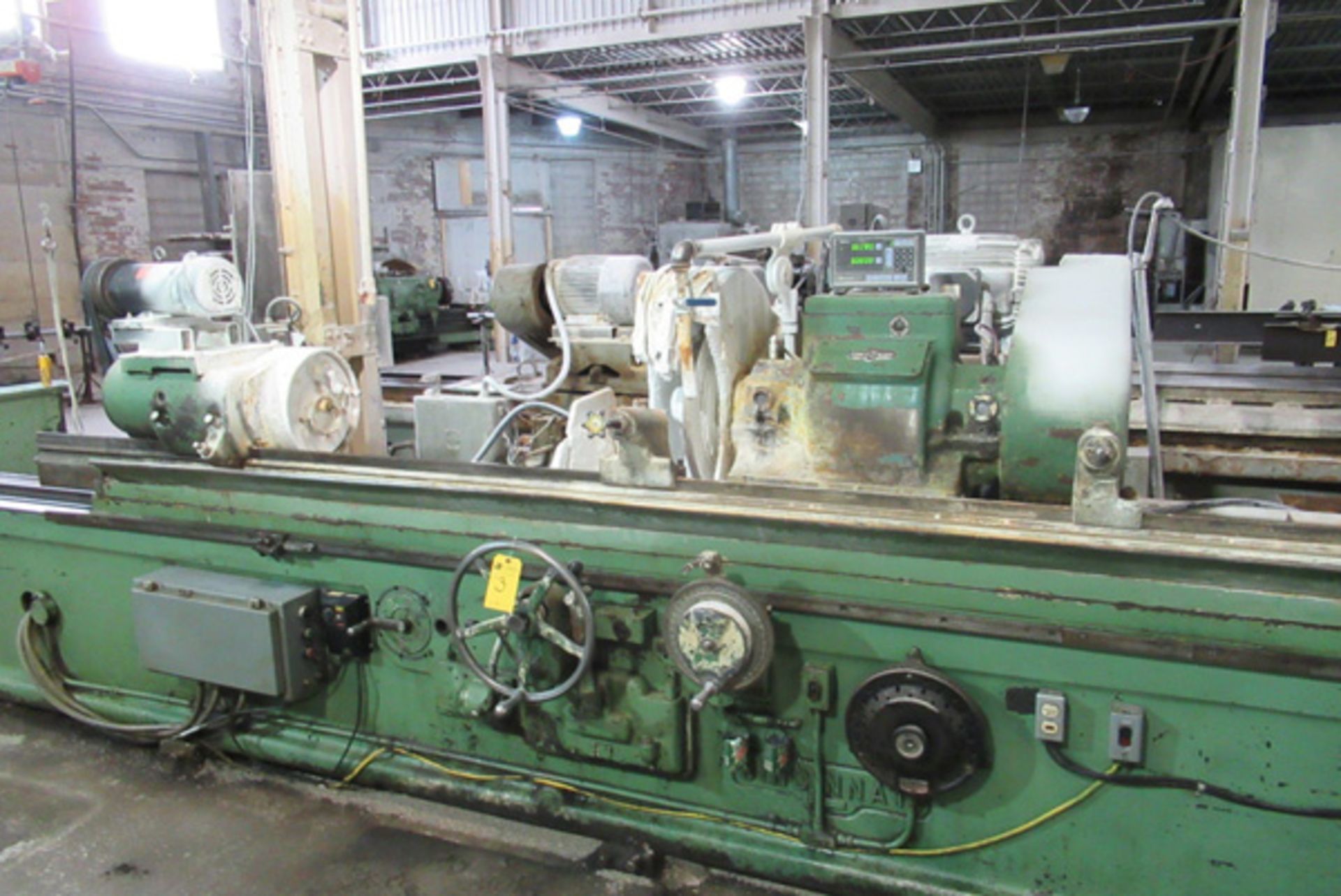 Cincinnati Cylindrical Grinder | 17" x 144", Mdl: 14 x144, S/N: 68A22 - 8100P - Image 3 of 5