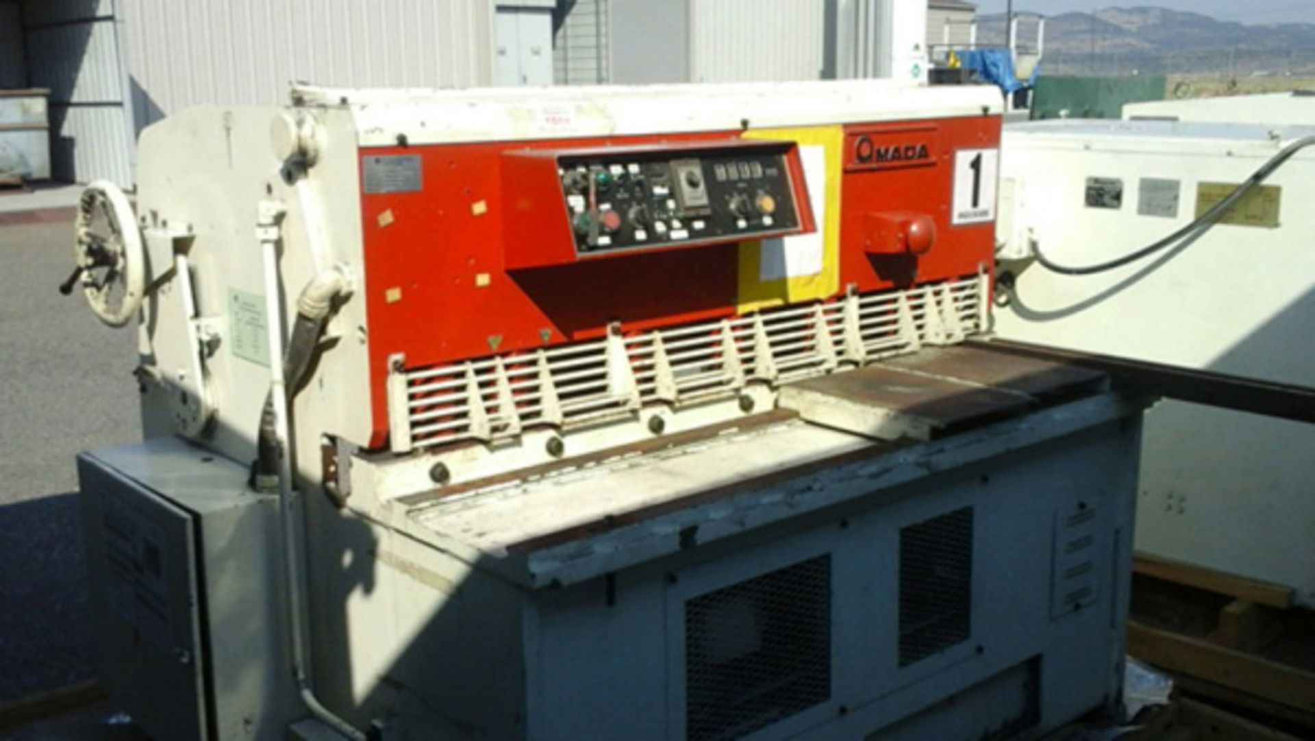 1984 Amada Hydraulic Power Shear | 10 Ga. x 4', Mdl: S-1232, S/N: 12321431 - 6995P - Image 2 of 6