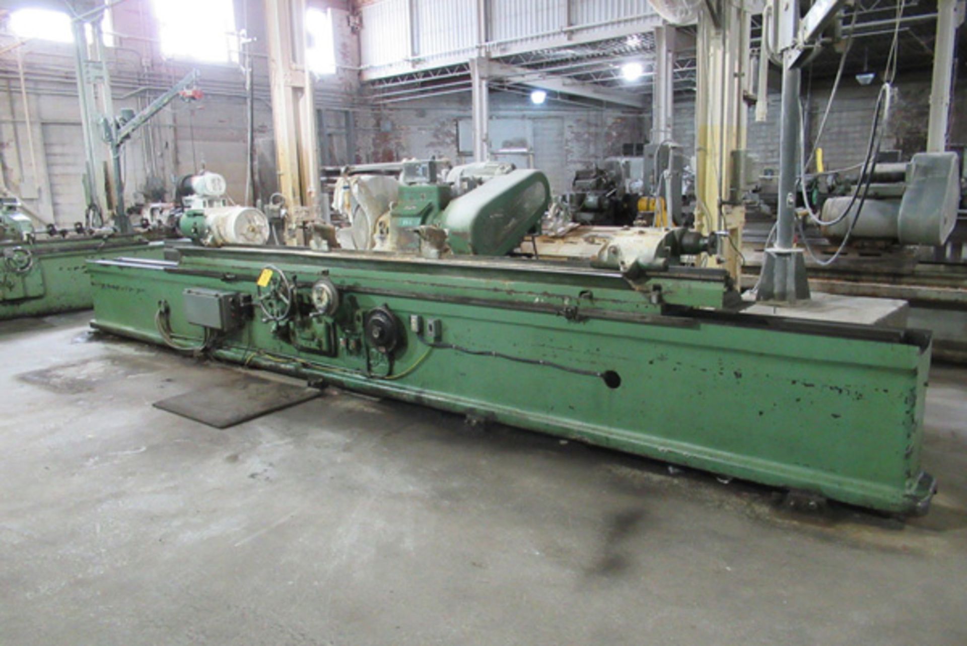 Cincinnati Cylindrical Grinder | 17" x 144", Mdl: 14 x144, S/N: 68A22 - 8100P - Image 2 of 5