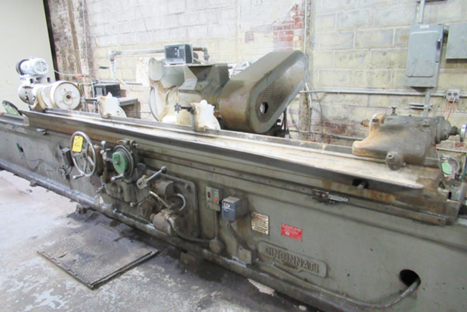 Cincinnati Cylindrical Grinder | 18" x 144" , Mdl: 16x144, S/N: 1P5K1H-1 - 8103P - Image 2 of 6