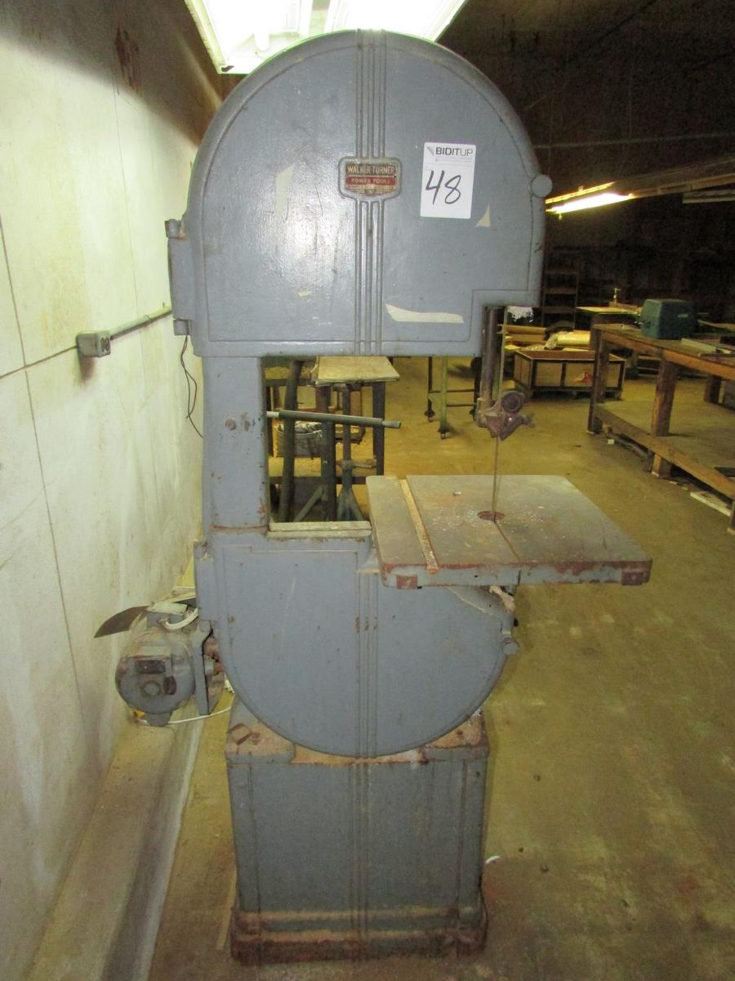 Walker-Turner Vertical Bandsaw, 16" Throat, 18"x17" Adjustable Tilt Table, 115V, S/N: 11356390