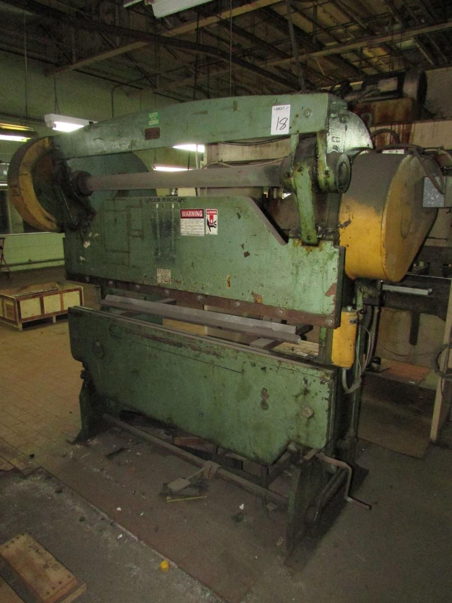 Chicago Dreis & Krump 335 25 Ton Capacity 6' Mechanical Press Brake, 61" Between Housings, 2"