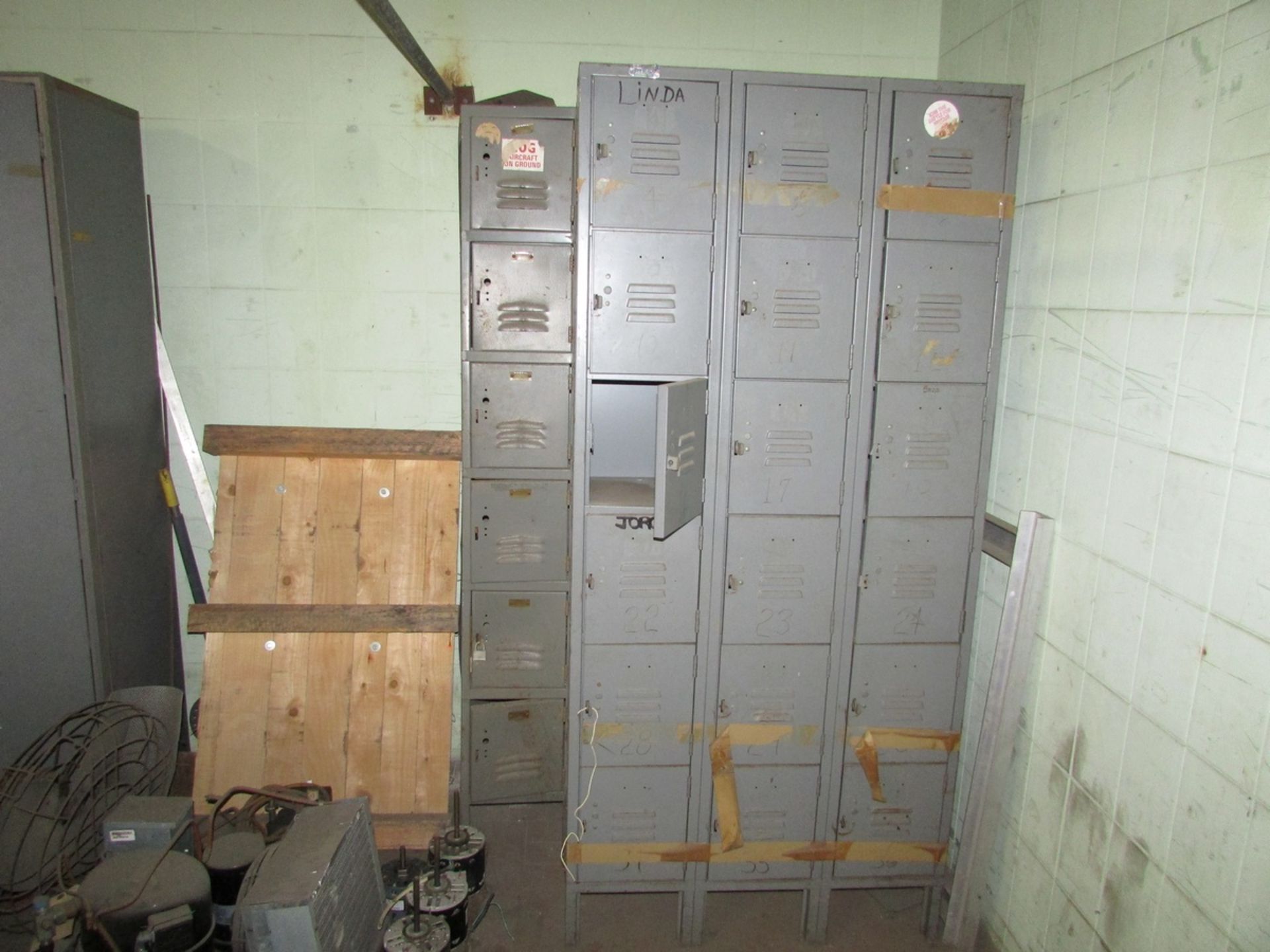 Remaining Contents of Return Cage and Prep Room, To Include Assorted Copper Pipe, PVC Pipe, Lockers, - Image 6 of 15