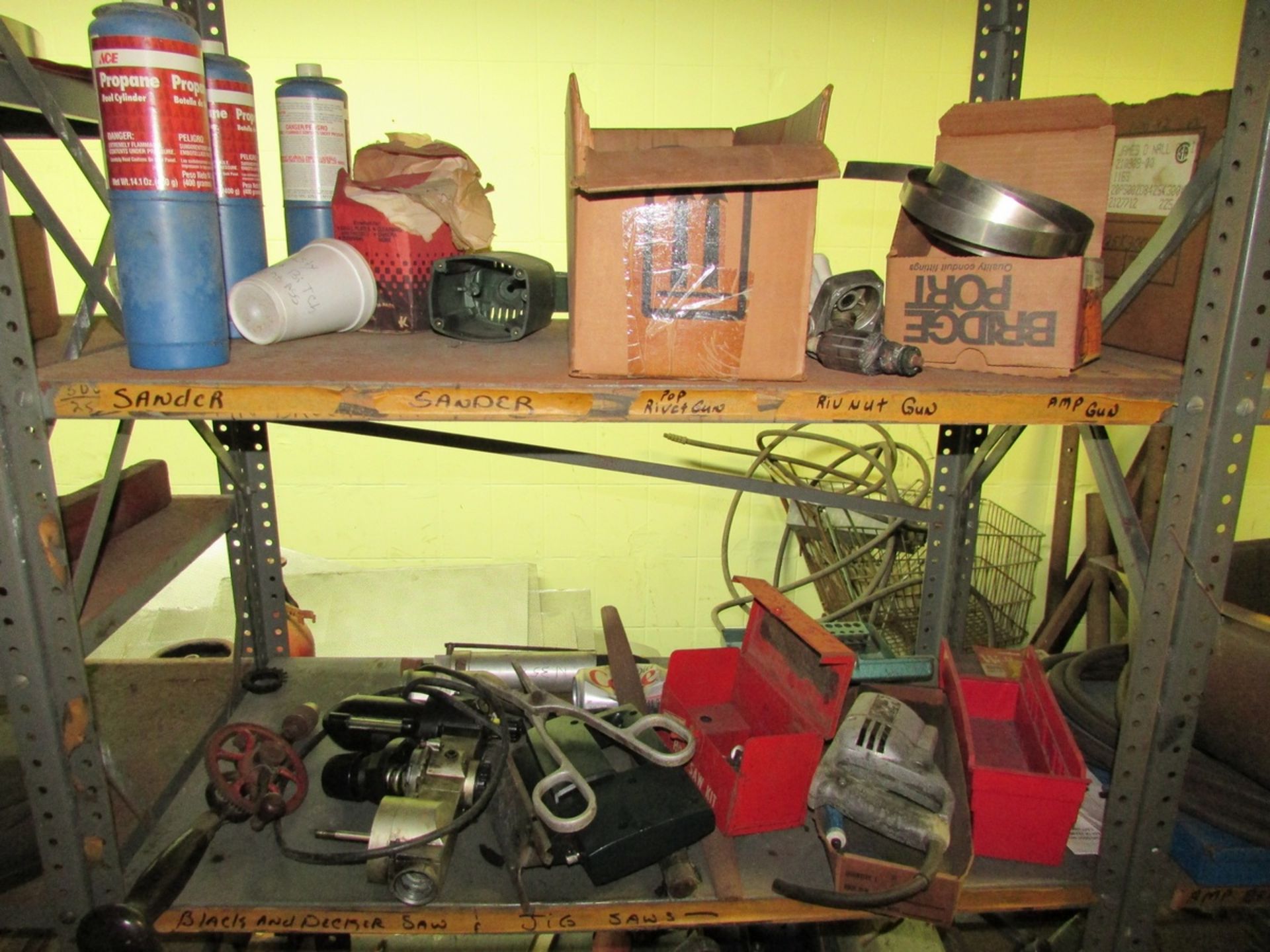 Contents of Tool Room, To Include Adjustable Shelving Units, Assorted Hand Tools, Pipe Wrenches, - Image 8 of 32