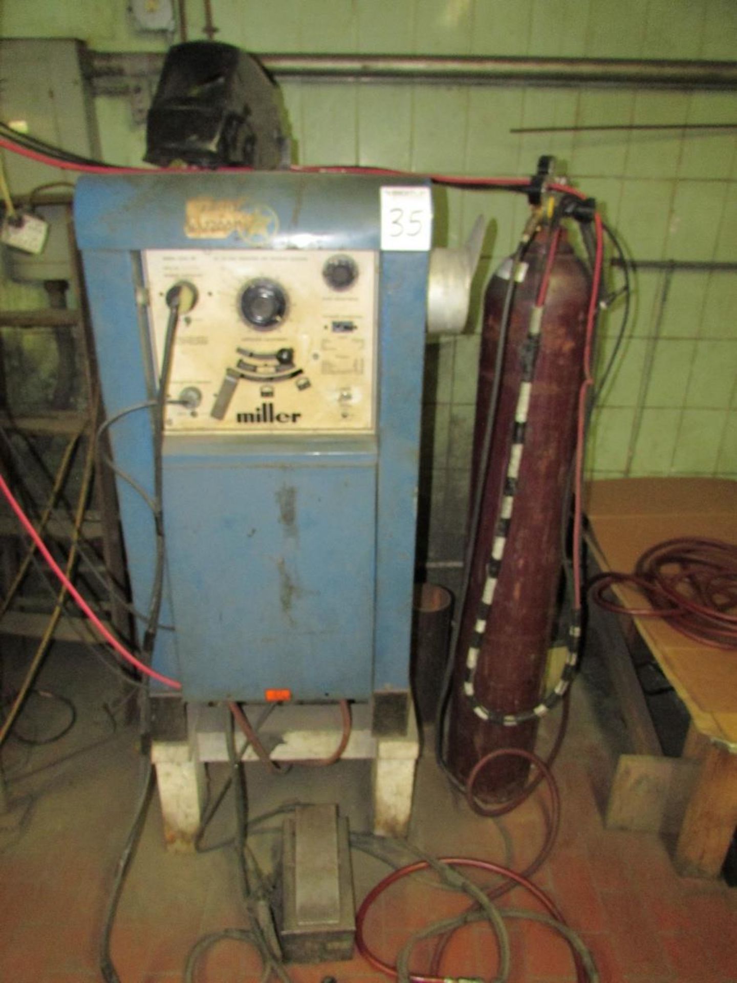 Miller 320A/BP AC/DC Gas Tungsten Arc Welder, 200A 40V AC 30V DC 60% Duty Cycle 80 Max OCV Output,