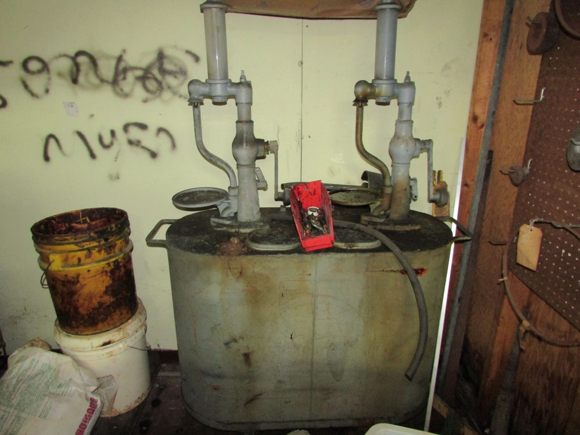 Contents of Tool Room, To Include Adjustable Shelving Units, Assorted Hand Tools, Pipe Wrenches, - Image 21 of 32