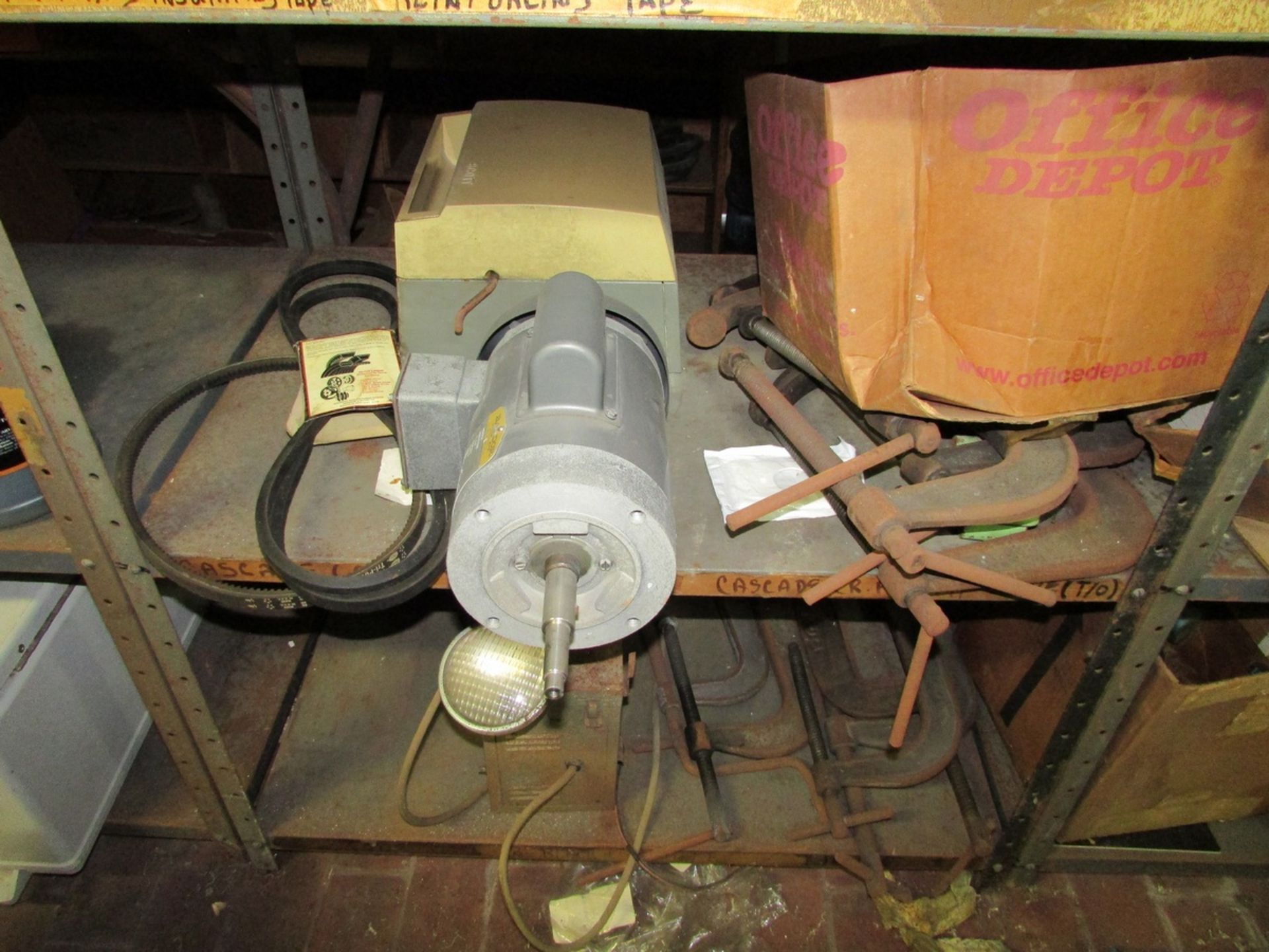 Contents of Tool Room, To Include Adjustable Shelving Units, Assorted Hand Tools, Pipe Wrenches, - Image 29 of 32