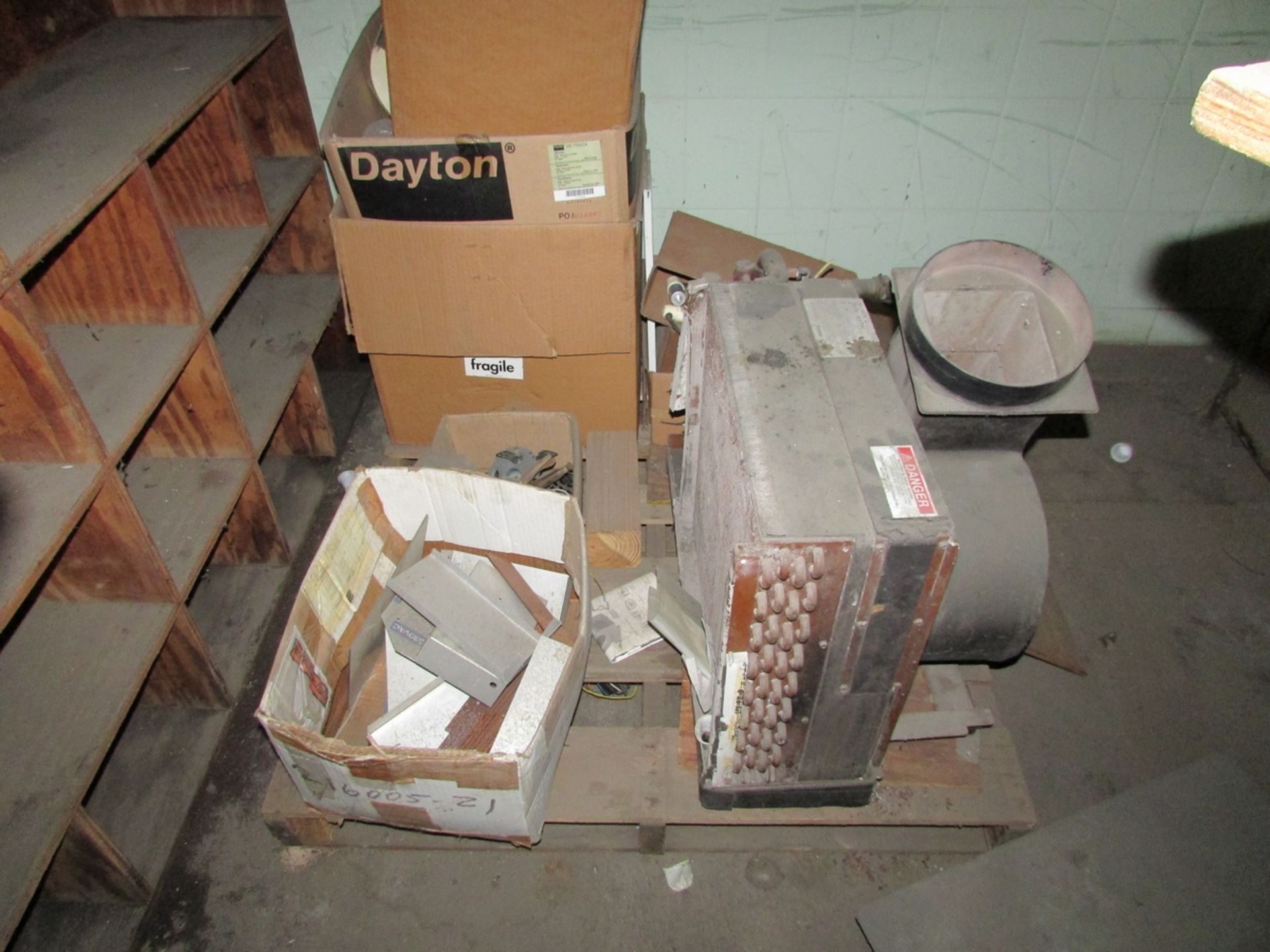 Remaining Contents of Return Cage and Prep Room, To Include Assorted Copper Pipe, PVC Pipe, Lockers, - Image 10 of 15