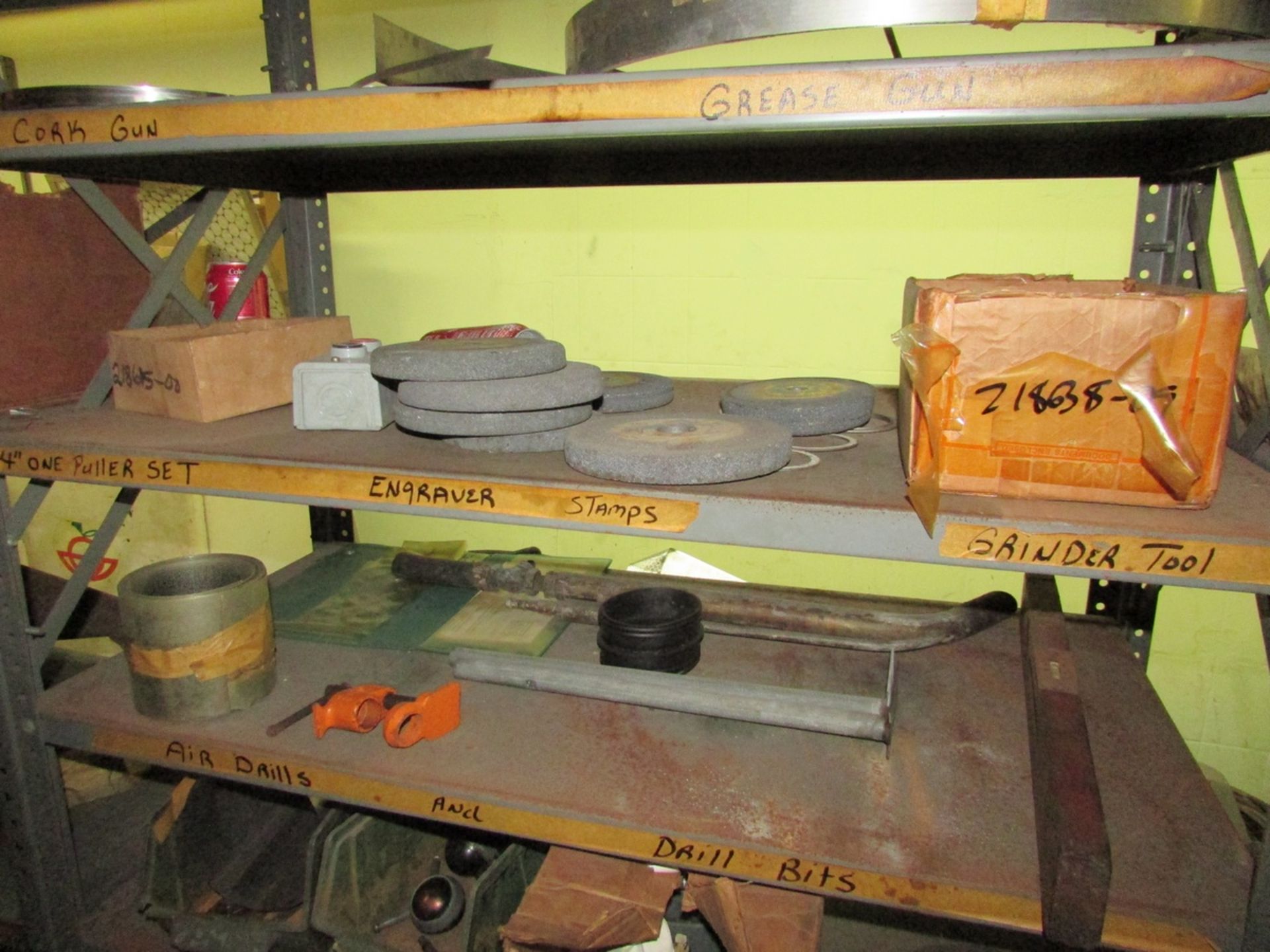 Contents of Tool Room, To Include Adjustable Shelving Units, Assorted Hand Tools, Pipe Wrenches, - Image 10 of 32