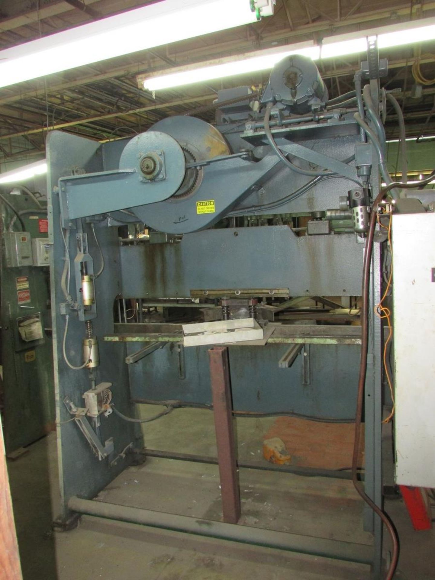 Chicago Dreis & Krump 265 25 Ton Capacity 6' Mechanical Press Brake, 62" Between Housings, 2" - Image 14 of 22