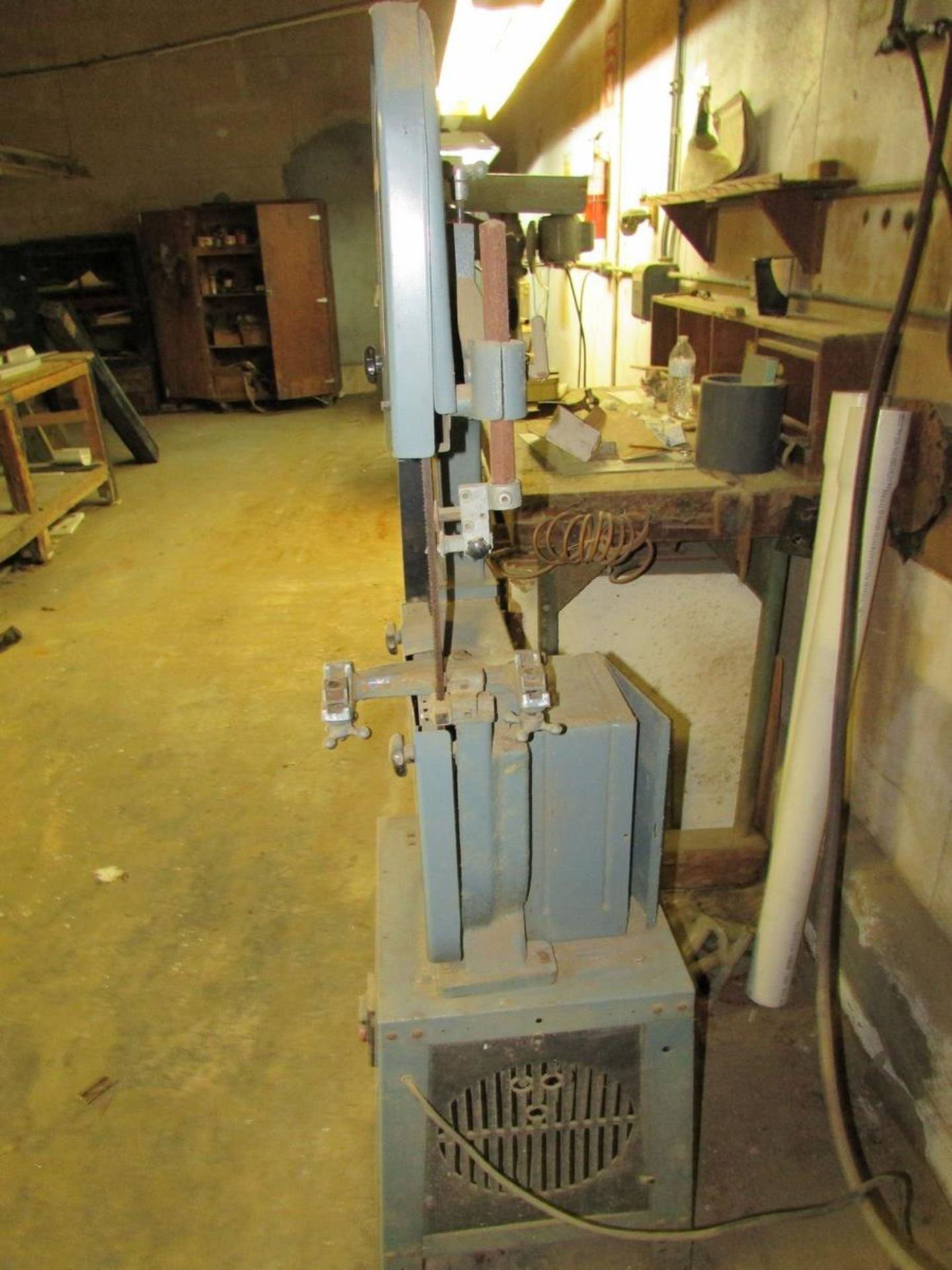 Enco 199-9005 Vertical Bandsaw, 14" Throat, No Table, Variable Band Speed, 115V, S/N: 0060044 - Image 3 of 8