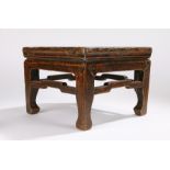 Chinese stand, the square top above an ogee frieze and shaped stretchers united the legs, 31cm x