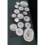 Copeland Spode Gainsborough and Romney pattern part dinner service, consisting of six diner lates,