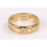 9 carat gold ring, 3.3 grams