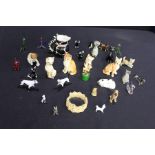 Collection of cat ornaments, glass animals etc. (qty)
