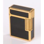 Dupont lighter, in black lacquer and gold plated