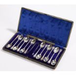 Set of twelve George V silver teaspoons and matching sugar tongs, Sheffield 1911, maker Allen &