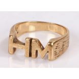 9 carat gold ring, HM to the head, 4.7 grams