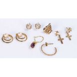 9 carat gold earrings, some single examples, 3.8 grams