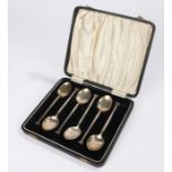 Set of six George VI silver teaspoons, Birmingham 1940, maker William Suckling Ltd, with seal top
