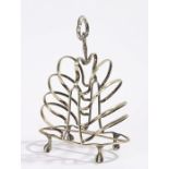 Victorian silver plated toast rack, the pierced loop carrying handle above eight angled divisions,