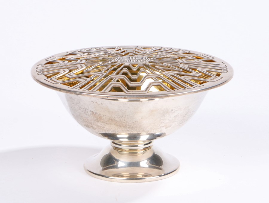 Elizabeth II silver potpourri bowl, Birmingham 2000, maker Albert Edward Jones, the cover with