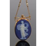 9 carat gold Wedgwood panel pendant, the pendant in jasperware of a classical lady set into a 9