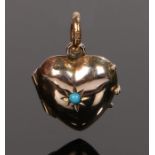 9 carat gold turquoise heart locket, with a central turquoise to the front, 14mm diameter