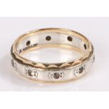 9 carat gold eternity ring, 3.4 grams