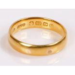 22 carat gold wedding band, 4.9 grams