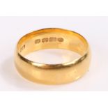 22 carat gold wedding band, 7.3 grams